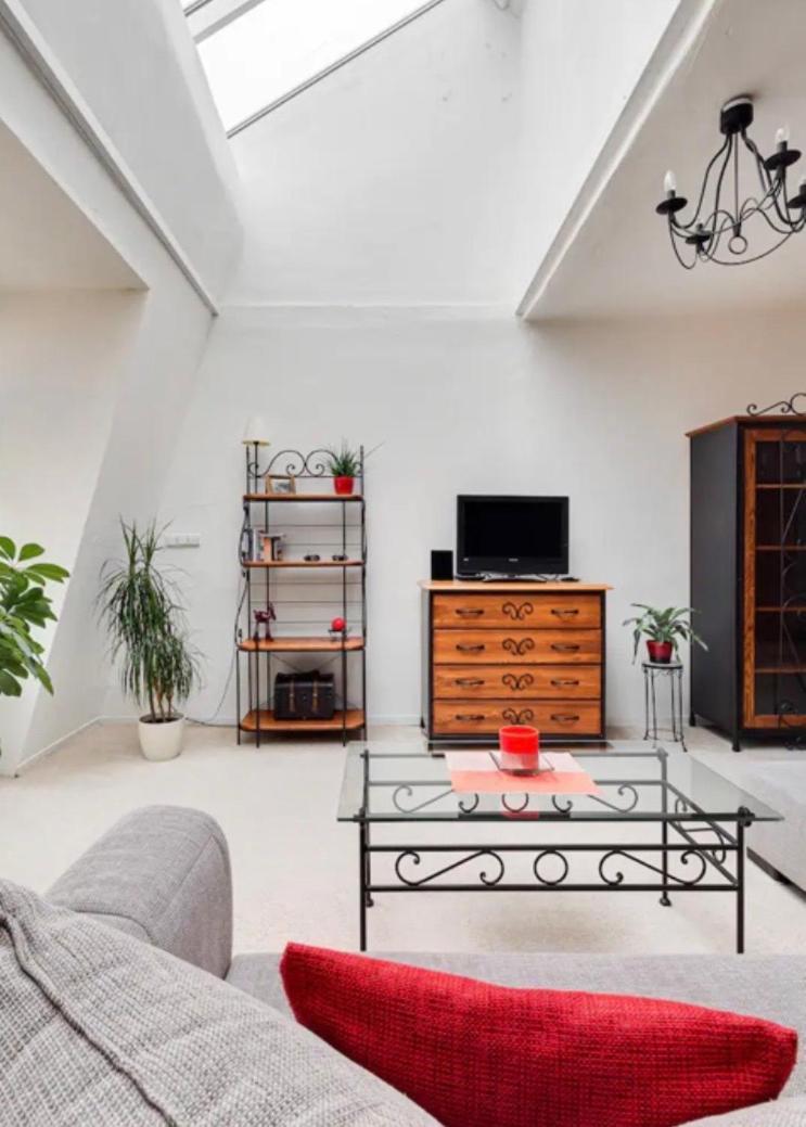 Lenka'S Cozy Red Studio + Lenka'S Cozy Gold Apartment Praga Exterior foto
